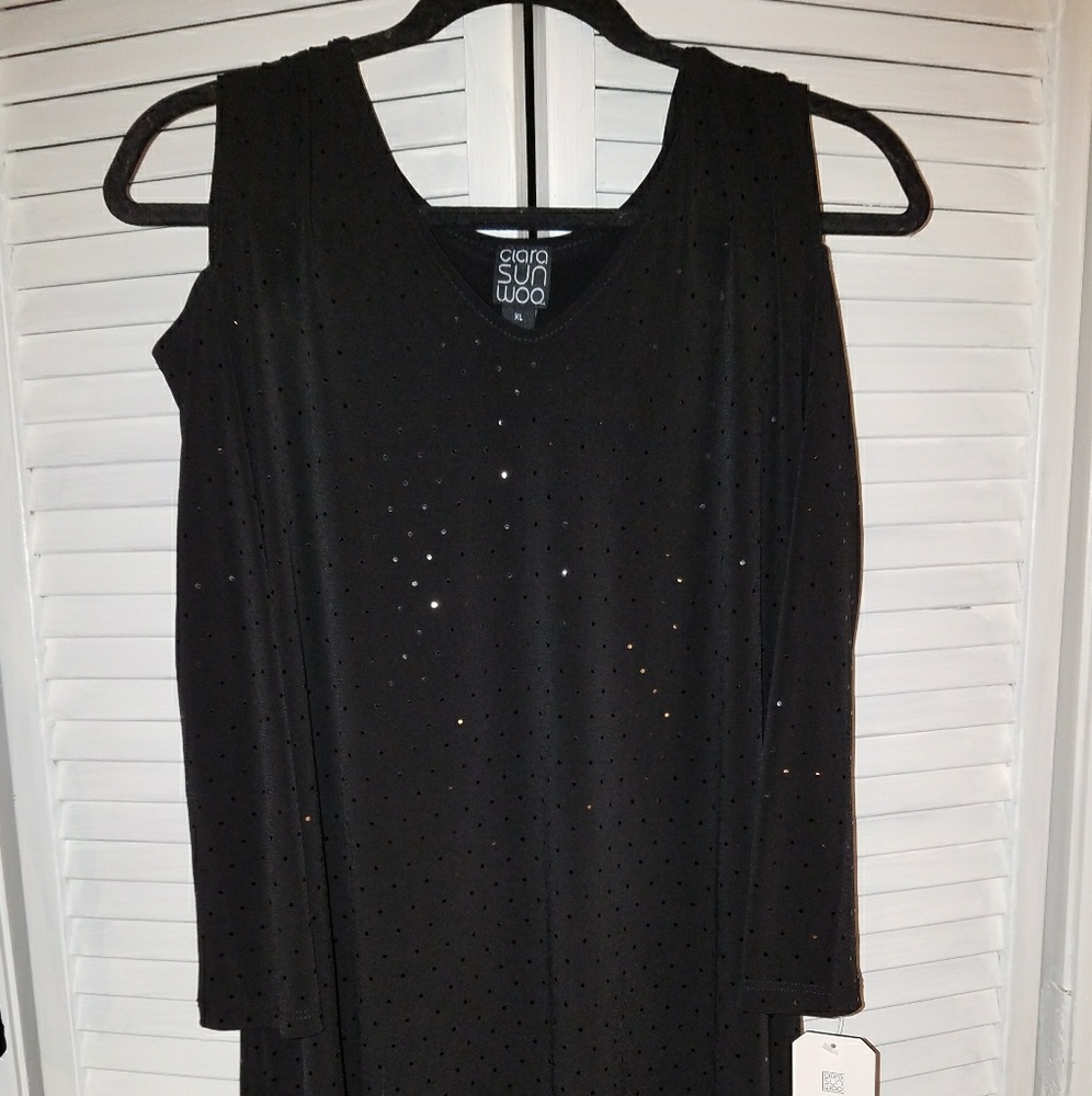 Long sleeve cold shoulder tunic